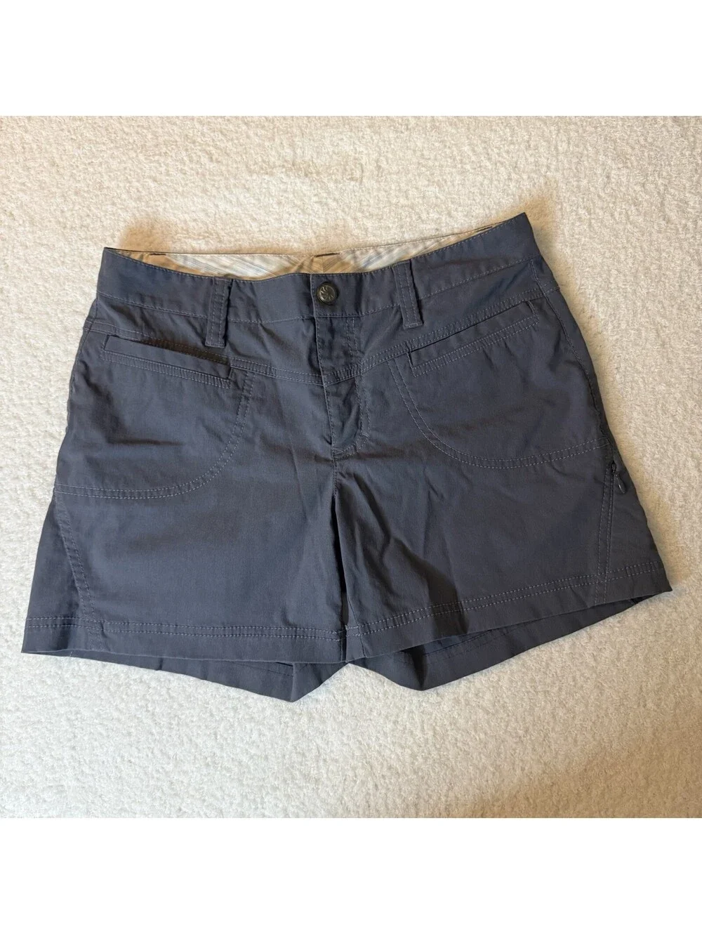 Athleta Women’s Size 6 Gray Hiking Travel Shorts Zip Pockets Stretch
